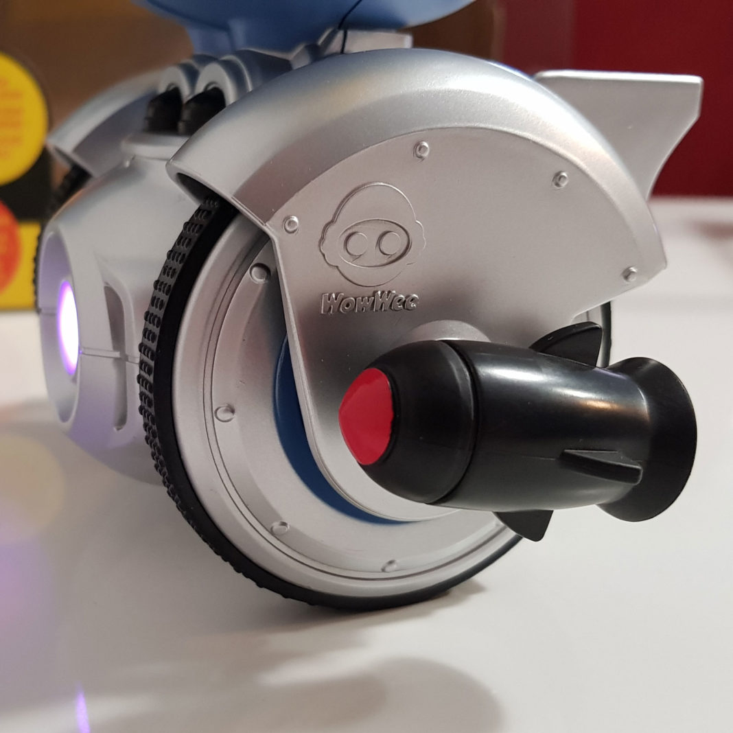 Review WowWee MIP Minion Turbo Dave GadgetGear.nl