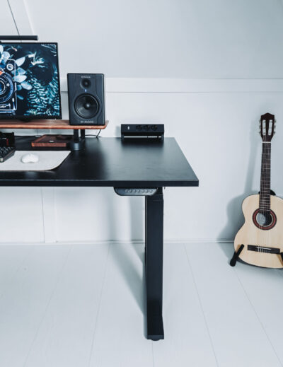 Montage van het Flexispot bureau E5Q met vier motoren